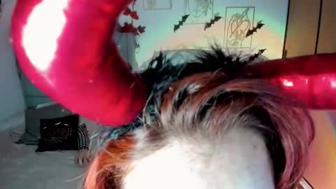 Snapshot of damn_that_booty chatting on October 23, 2025, 11:09 am Criss online show from October 23, 2025, 11:09 am