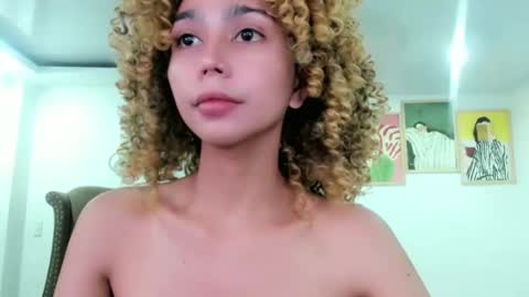 Snapshot of damnperfectxx chatting on September 19, 2025, 1:51 am damnperfectxx online show from September 19, 2025, 1:51 am