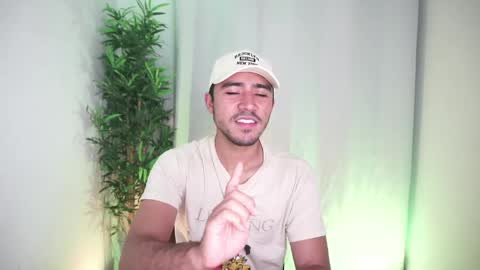 damon_frost online show from May 27, 2026, 4:09 am