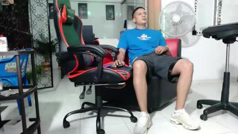 damyan_2003 online show from January 1, 2025, 11:18 pm