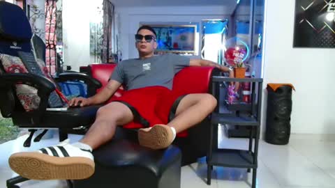 damyan_2003 online show from October 7, 2025, 10:29 pm