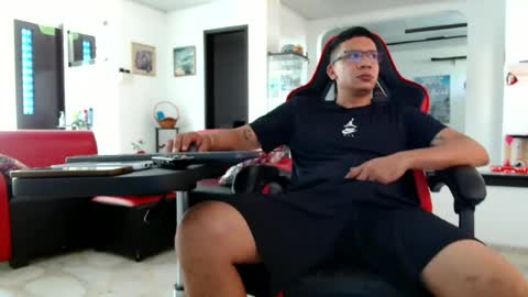 damyan_2003 online show from June 26, 2026, 7:07 pm