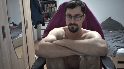 King Dan online show from December 2, 2025, 7:42 pm