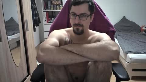 King Dan online show from December 4, 2025, 7:44 pm