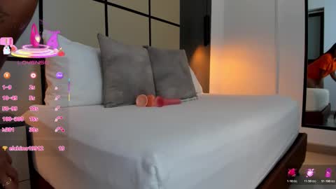 D A N A  online show from November 21, 2025, 7:12 pm