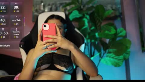 danaa_rouse online show from December 19, 2025, 7:59 am