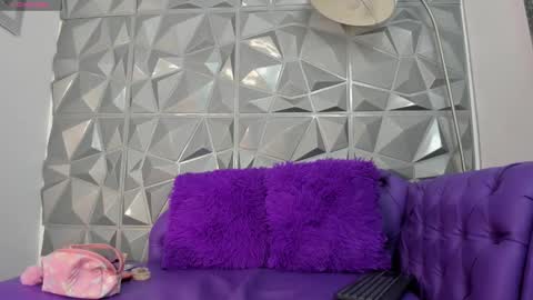    online show from March 12, 2025, 10:17 pm