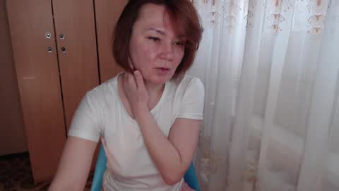 Snapshot of danbie_leen chatting on April 15, 2026, 10:22 am danbie_leen online show from April 15, 2026, 10:22 am