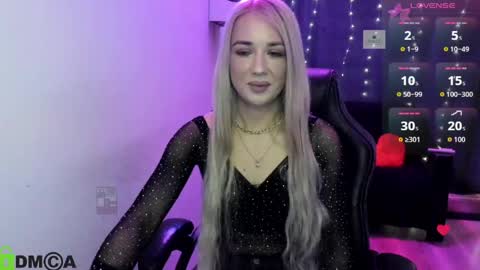 Snapshot of dances_queen chatting on April 27, 2026, 7:17 am dances_queen online show from April 27, 2026, 7:17 am