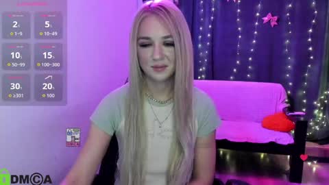 Snapshot of dances_queen chatting on May 13, 2026, 7:28 am dances_queen online show from May 13, 2026, 7:28 am