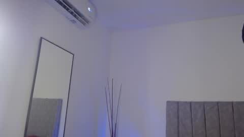 Ela and Santi online show from February 21, 2026, 10:22 pm