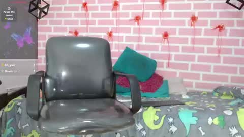 dani_lue online show from February 21, 2025, 5:20 pm