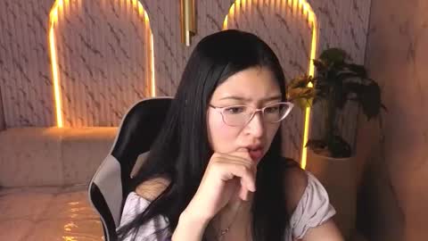 Snapshot of dani_tf chatting on March 12, 2026, 12:44 pm dani_tf online show from March 12, 2026, 12:44 pm