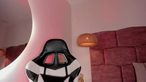   online show from February 4, 2026, 2:50 am