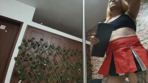 Snapshot of dania_ch chatting on November 16, 2025, 1:39 pm Dania online show from November 16, 2025, 1:39 pm