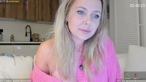 daniangel_web online show from April 9, 2026, 5:51 pm