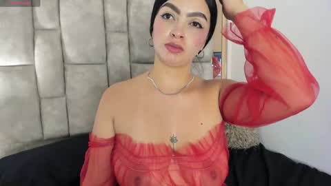 Snapshot of danicaa_sweet chatting on May 25, 2026, 8:37 pm danicaa_sweet online show from May 25, 2026, 8:37 pm