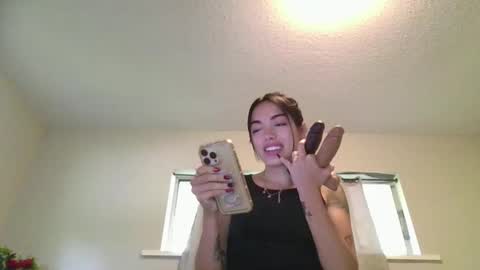 danidivina777 online show from September 8, 2025, 10:20 pm