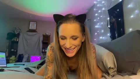 Dani Dragon online show from December 28, 2024, 7:11 am