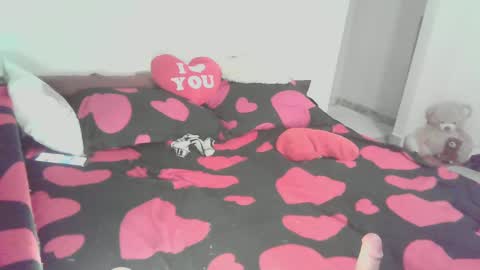 Snapshot of daniel_samy chatting on January 23, 2025, 6:24 pm Daniel and Samy online show from January 23, 2025, 6:24 pm