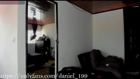 Dani  online show from February 6, 2025, 3:52 pm