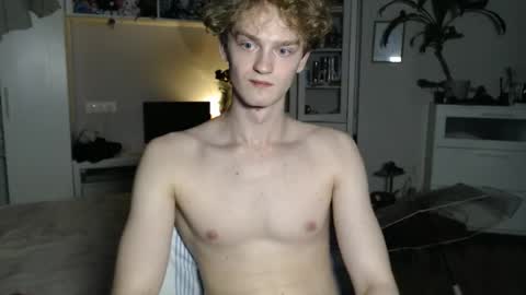 Snapshot of daniel_yumm chatting on May 16, 2026, 5:23 pm Daniel online show from May 16, 2026, 5:23 pm