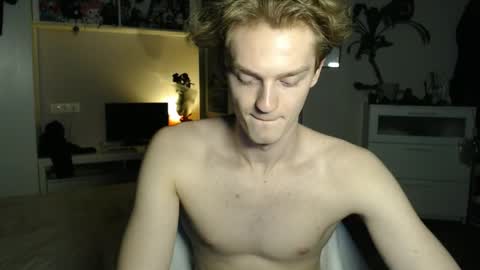 Snapshot of daniel_yumm chatting on May 17, 2026, 5:42 pm Daniel online show from May 17, 2026, 5:42 pm