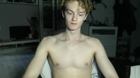 Snapshot of daniel_yumm chatting on May 20, 2026, 4:24 pm Daniel online show from May 20, 2026, 4:24 pm