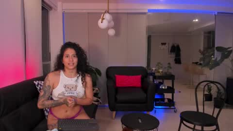 Snapshot of daniela_arenas chatting on February 25, 2025, 2:58 am daniela_arenas online show from February 25, 2025, 2:58 am