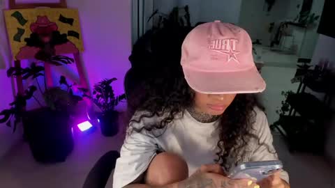 daniela_arenas online show from April 22, 2026, 1:19 am