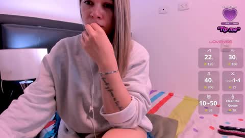 daniela online show from November 25, 2025, 11:54 am