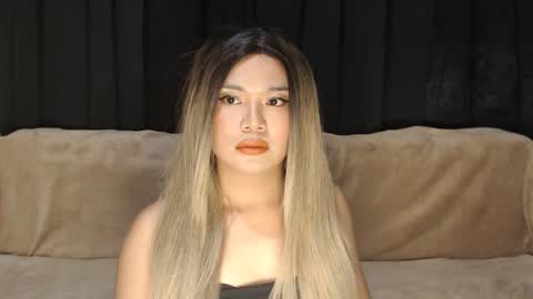 Elodie online show from December 12, 2024, 5:59 pm