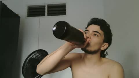 Snapshot of danielhot17 chatting on December 1, 2024, 8:53 pm DANIEL online show from December 1, 2024, 8:53 pm