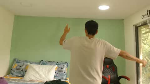 danielitopapii online show from April 1, 2026, 8:17 pm