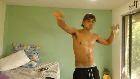 danielitopapii online show from April 7, 2026, 8:09 pm