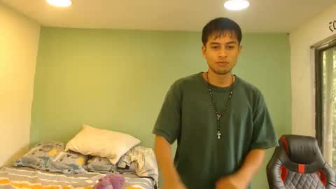 danielitopapii online show from April 15, 2026, 8:31 pm