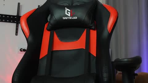 Snapshot of danielkraig_for_u chatting on February 25, 2025, 4:24 am Daniel Kraig online show from February 25, 2025, 4:24 am