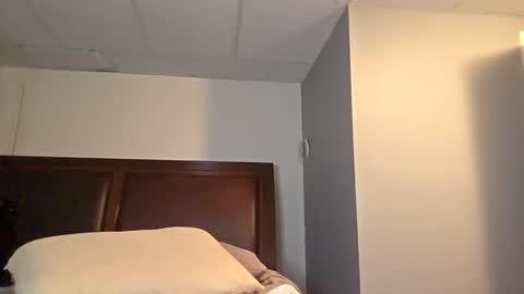 Snapshot of daniellbisous chatting on September 22, 2025, 9:11 am daniellbisous online show from September 22, 2025, 9:11 am