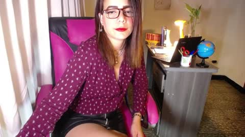 Snapshot of danielle_rose_ chatting on April 4, 2026, 4:04 pm Angie online show from April 4, 2026, 4:04 pm