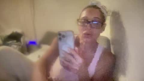 Snapshot of daniellealexa chatting on June 8, 2026, 2:23 am daniellealexa online show from June 8, 2026, 2:23 am