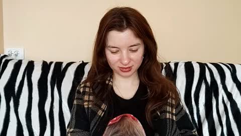 Mia online show from March 17, 2026, 7:12 am