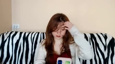 Mia online show from April 15, 2026, 11:50 am