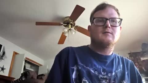 Snapshot of danielp_mod_cb chatting on September 11, 2025, 10:32 pm Daniel y. online show from September 11, 2025, 10:32 pm