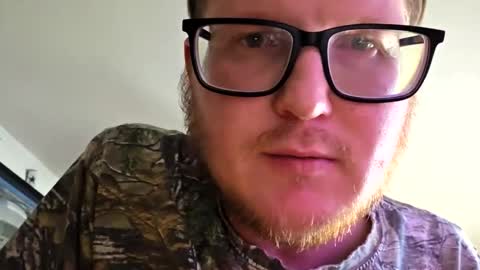 Snapshot of danielp_mod_cb chatting on October 24, 2025, 9:22 pm Daniel y. online show from October 24, 2025, 9:22 pm