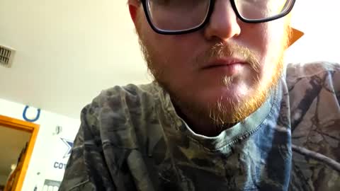 Snapshot of danielp_mod_cb chatting on November 4, 2025, 8:19 pm Daniel y. online show from November 4, 2025, 8:19 pm