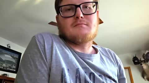 Snapshot of danielp_mod_cb chatting on November 10, 2025, 9:58 pm Daniel y. online show from November 10, 2025, 9:58 pm