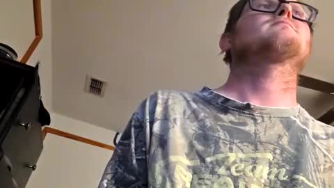 Snapshot of danielp_mod_cb chatting on December 22, 2025, 10:51 pm Daniel y. online show from December 22, 2025, 10:51 pm