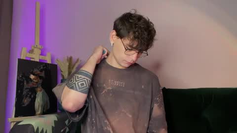 danieltuckerr online show from April 15, 2026, 9:59 pm