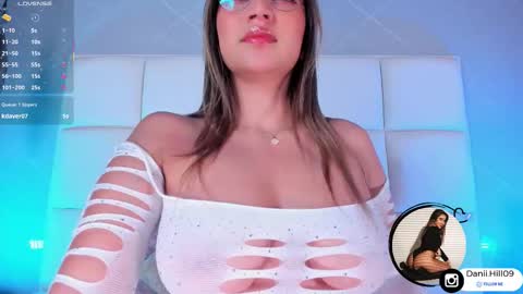Danii  online show from October 22, 2025, 4:46 am