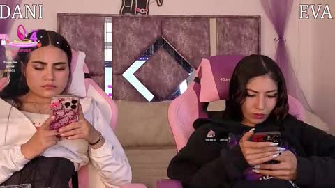 Snapshot of danilu_eva21 chatting on January 18, 2026, 7:06 pm Danilu and Eva online show from January 18, 2026, 7:06 pm